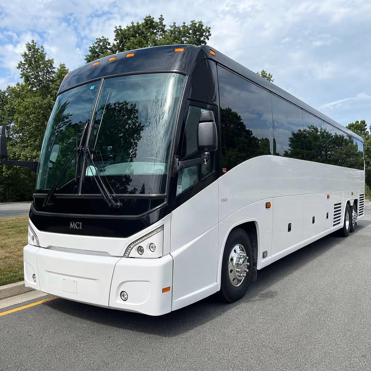 finding the right bus for ann arbor to detroit long distance trips